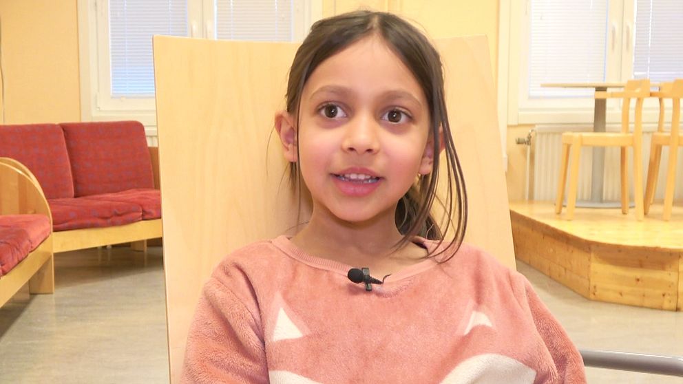 Eleven Ella Kaistamaa på Parkskolan i Glommersträsk.