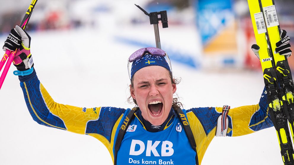Hanna Öberg vann damernas masstart vid skidskytte-VM.
