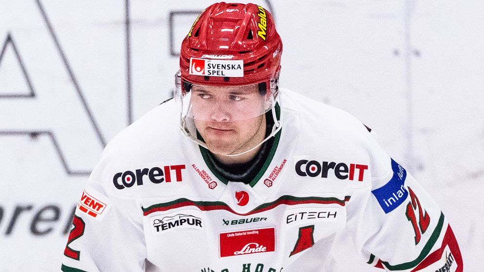 Oscar Pettersson bestraffas med fem matchers avstängning efter tacklingen