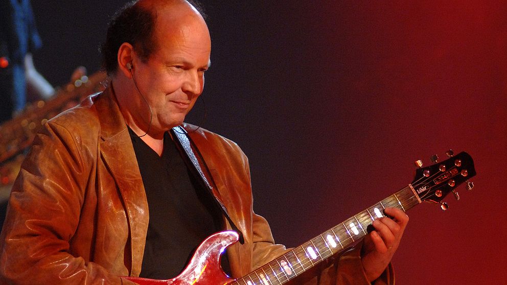 Lasse Wellander under en spelning med ”The Original ABBA-orchestra” 2007 i Uppsala.