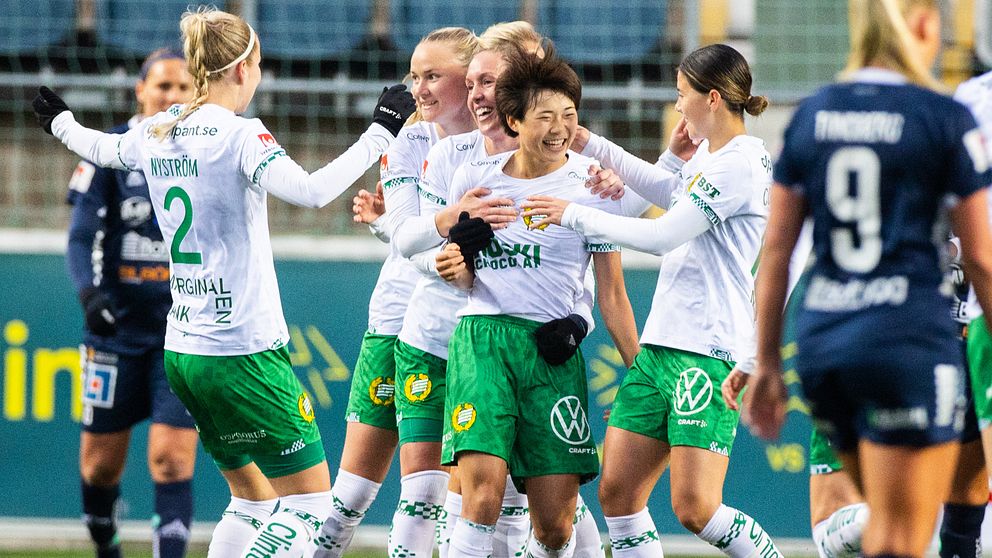 Hammarby jublar efter Maika Hamanos 2–1-mål mot Linköping.