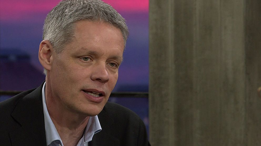 Ulf Danielsson, professor i teoretisk fysik, förklarar varför vi blir dummare.