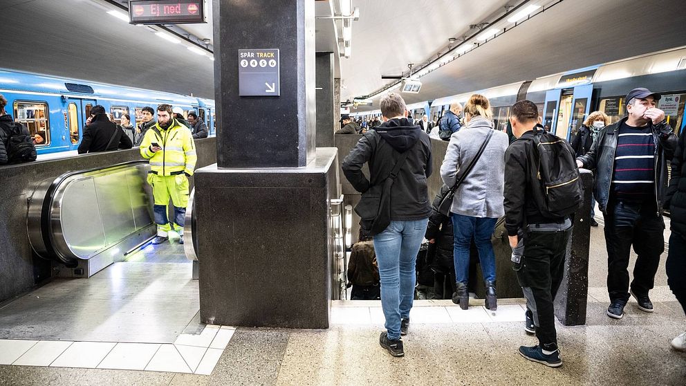 Stockholms tunnelbana, resenärer på T-Centralen.