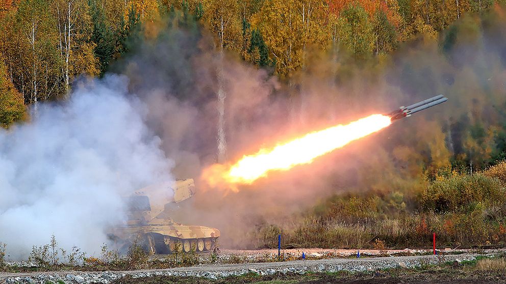 Raketsystemet Buratino på en mässa för ryska vapen.