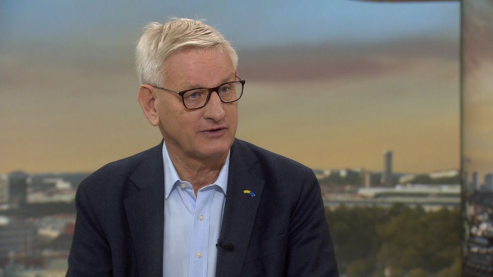 Tidigare utrikesminister och moderattoppen Carl Bildt på plats i SVT:s Morgonstudion.