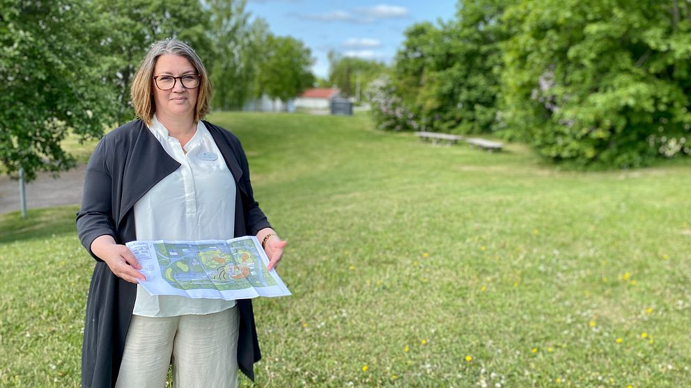 Maria Tsingos, lokalplanerare på Västerås stad hoppas att eleverna kommer känna att skolgården blir ”En plats att trivas på och längta till”.