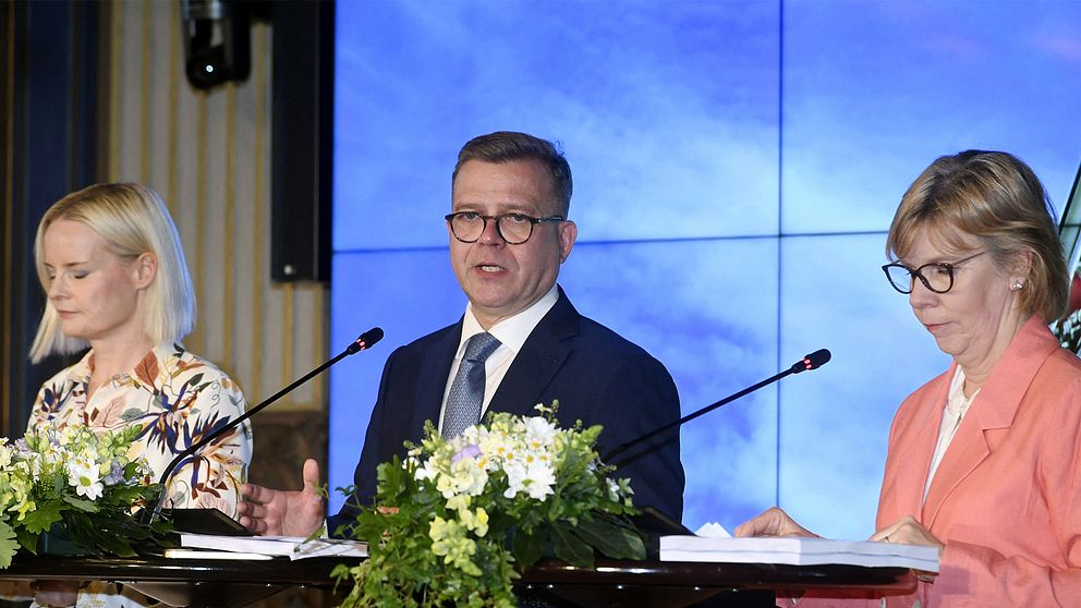 Finland presenterar sin nya regering på en presskonferens under fredagen.