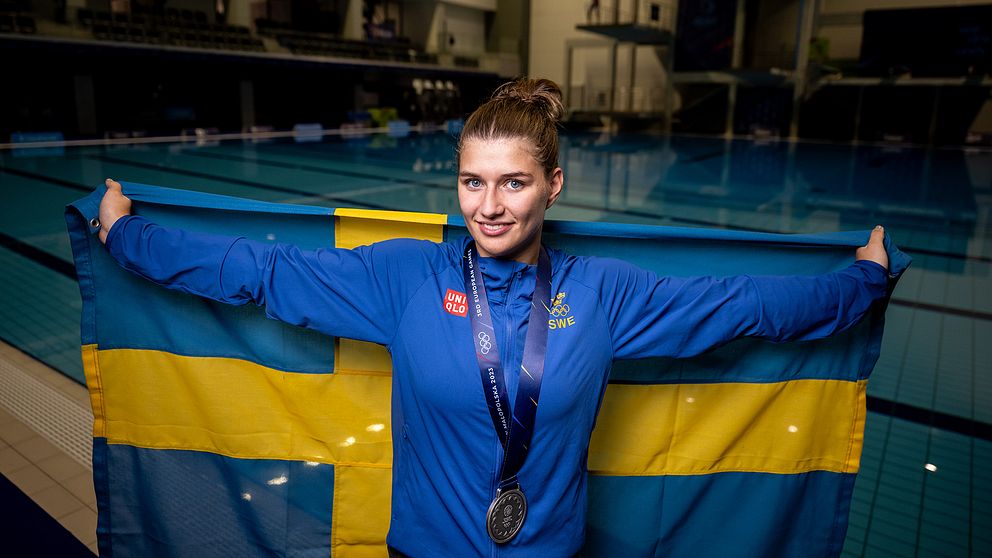 Emilia Nilsson Garip tog EM-silver i simhopp. Se hoppet som gav medalj i klippet ovan.