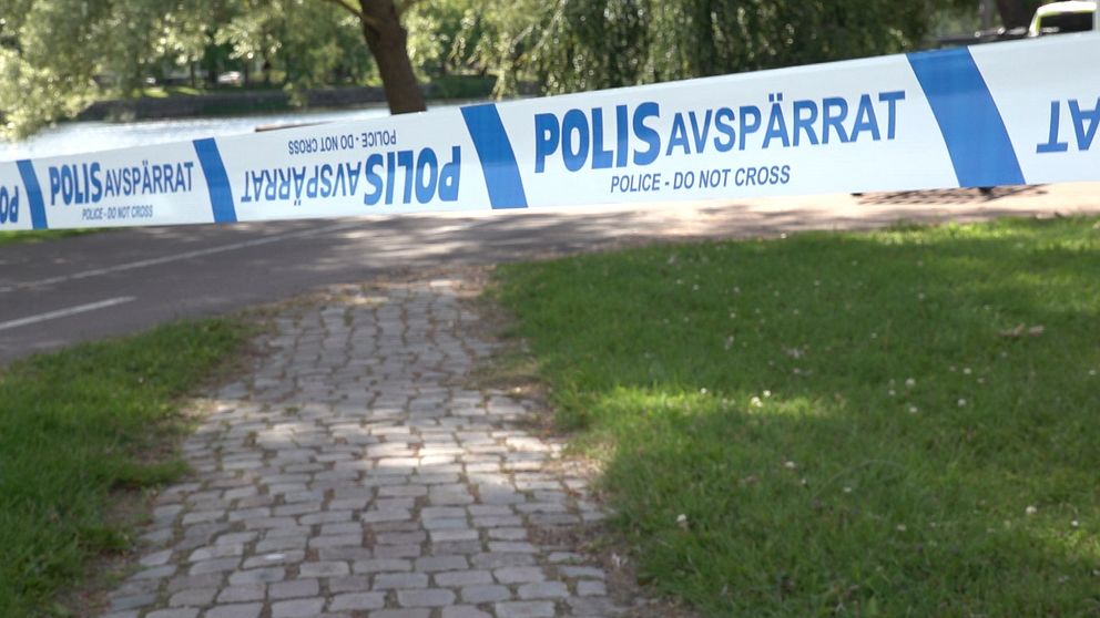 Den tredje personen som anhållits misstänkt för mordförsök efter skjutningen i centrala Karlstad i förra veckan släpptes i dag.