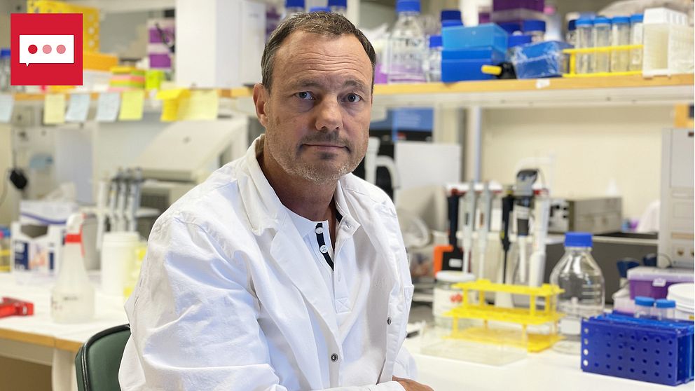 Virologiprofessor Niklas Arnberg sitter i labbet