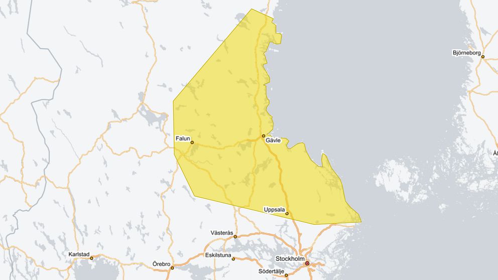 Karta över vädervarningen från SMHI, städerna Falun, Gävle och Uppsala syns på det inringade området på kartan.