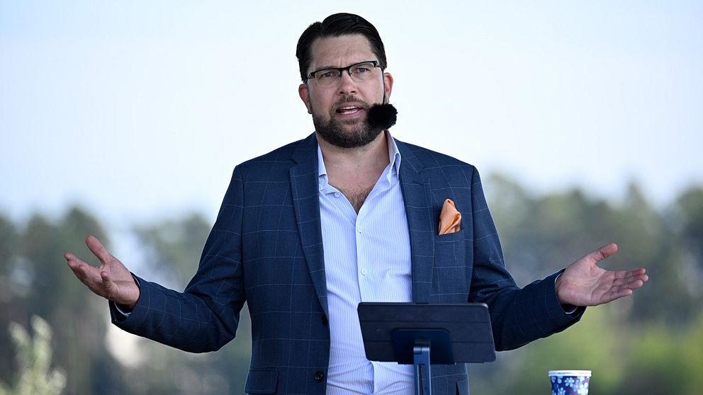 Sverigedemokraternas partiledare Jimmie Åkesson under sitt sommartal