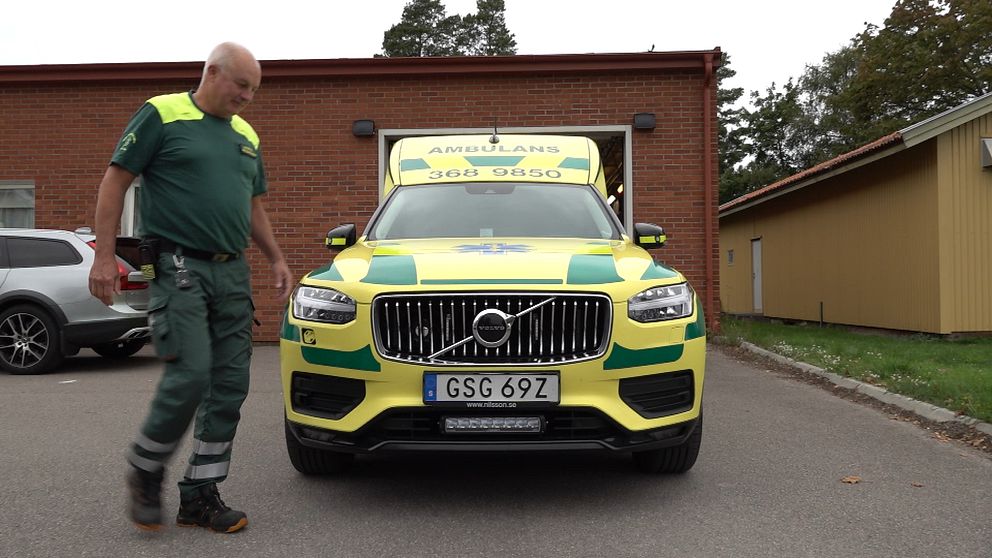 Uppkörningstiden för ambulansen till norraste delen av Öland kommer nattetid bli över en timme, berättar ambulanssjukvårdaren Stefan Svensson. Hör honom berätta i klippet.