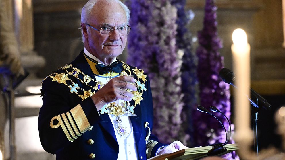 ”En bättre livskamrat hade jag inte kunnat få”. Här hyllar kung Carl XVI Gustaf kronprinsessan och drottningen.