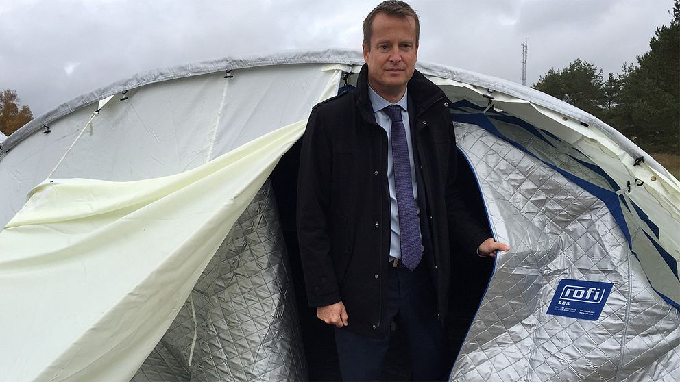 Inrikesminister Anders Ygeman (S) tycker Revinges tält är en bra lösning.