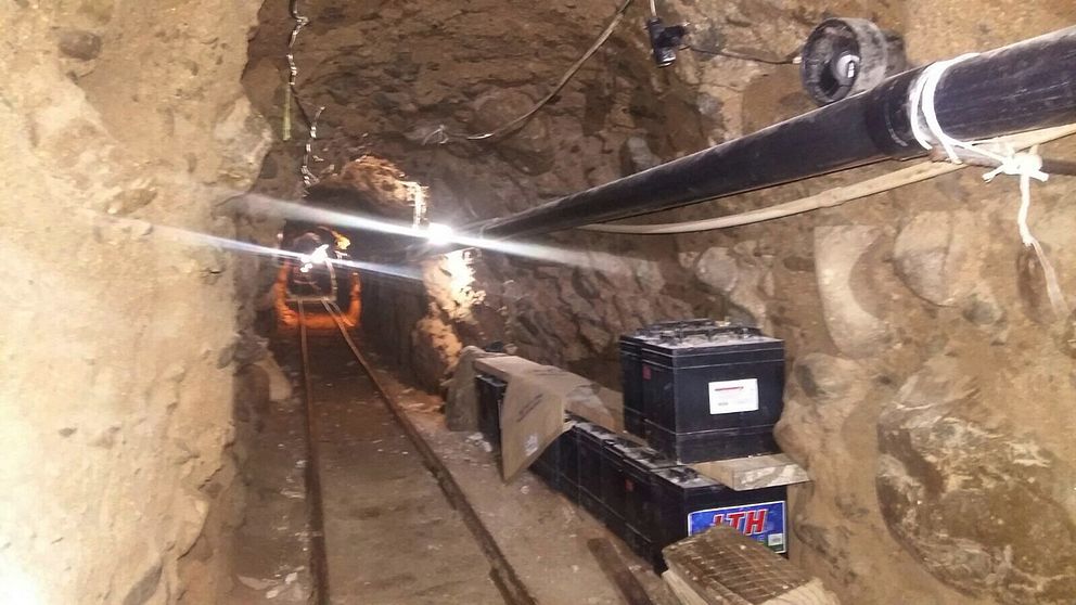 Vid tillslaget mot den 800 meter långa tunneln mellan Tijuana och San Diego hittades sammanlagt tolv ton marijuana.