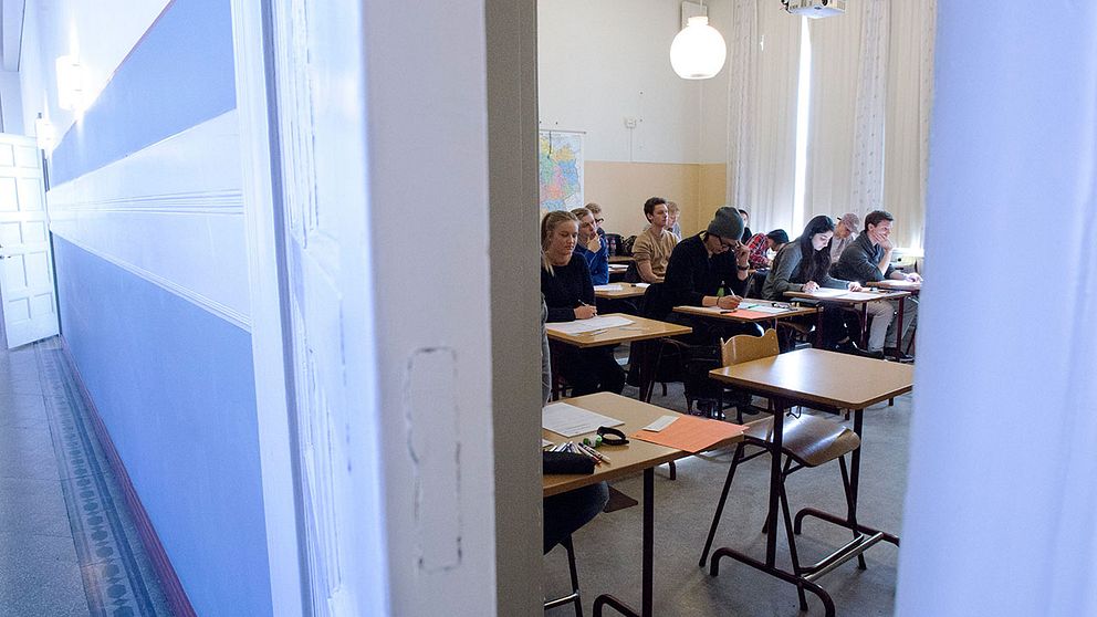 Polisen fick in ett tips om att det organiseras ett storskaligt fusk vid högskoleprovet.
