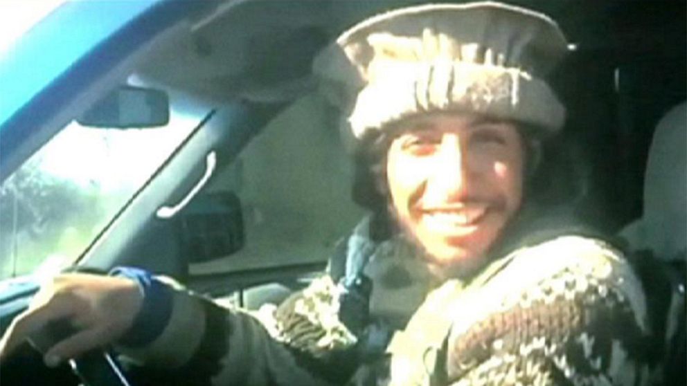 Franska myndigheter pekar ut 27-årige belgaren Abdelhamid Abaaoud som hjärnan bakom attackerna.