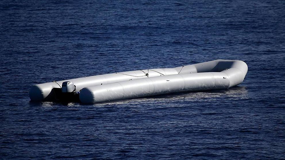 För första gången har flyktingar tagit sig till Sverige över havet i båt för att undvika gränskontrollerna, uppger DN. Bilden är från ett annat tillfälle.