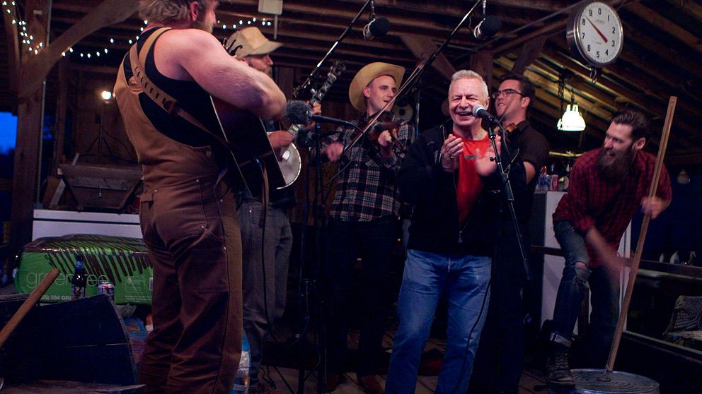 Jerry Williams sjunger med ett band i Nashville i Jills veranda 2016.