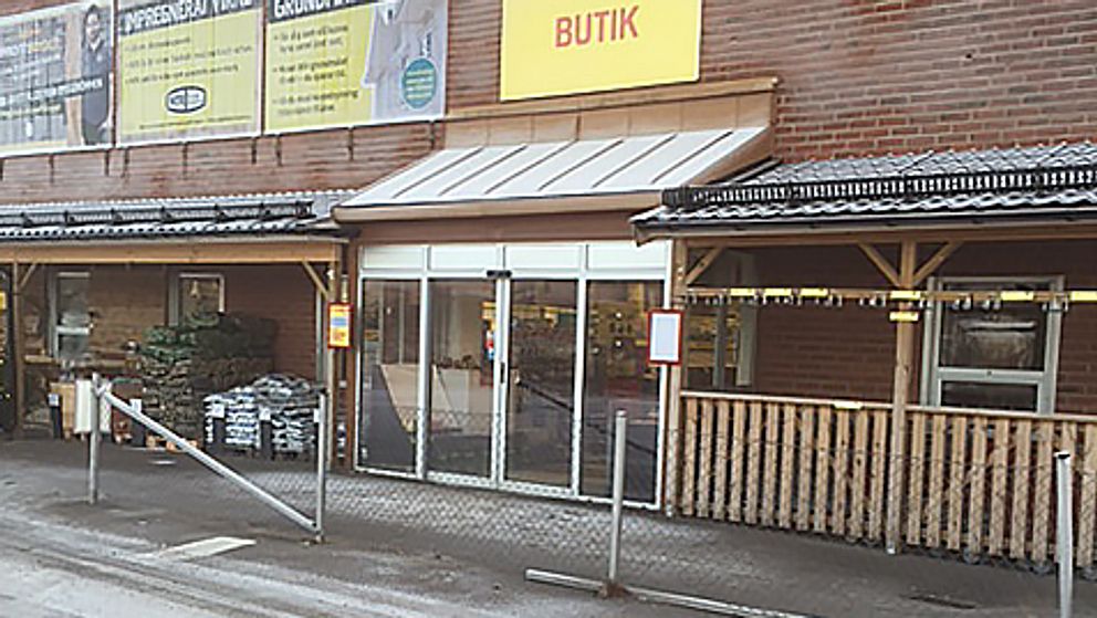 Byggmax i Smedjebacken rånat – vittnen följde efter | SVT Nyheter