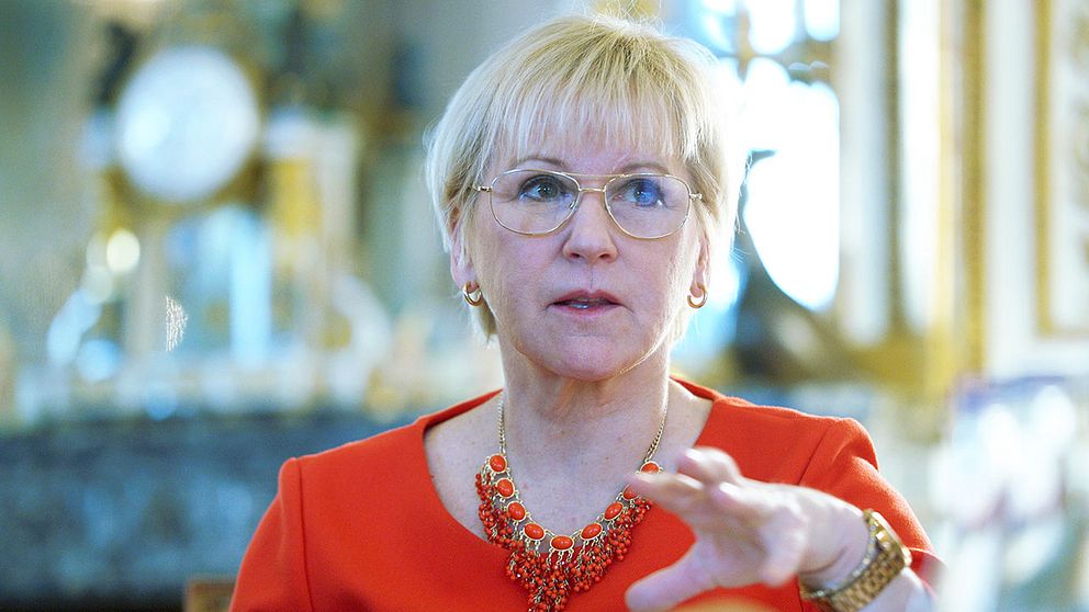 Utrikesminister Margot Wallström anser att kvinnor bidrar med nya perspektiv i fredsprocesser.