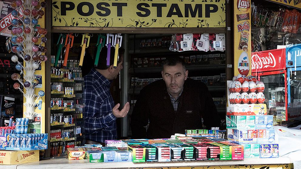 Halil Peltek i sin kiosk