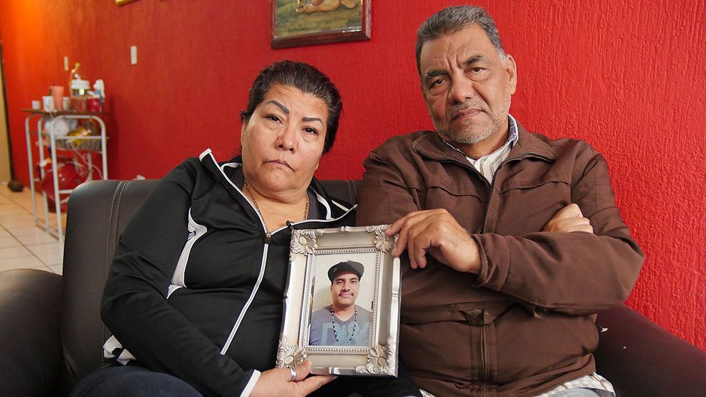 Ofelias och Arturos son Pavel Valentín försvann för två år sedan. Och än idag vet inte föräldrarna varför.