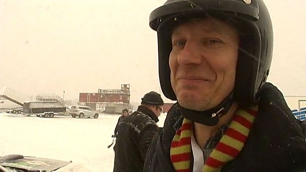 SVT Norrbottens reporter Hans Sternlund testar rallycross