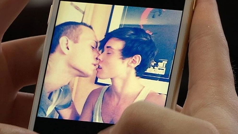 Anders och Benjamin lägger ut kärleksbilder på sociala medier för att visa på att det är ok att vara homosexuell.