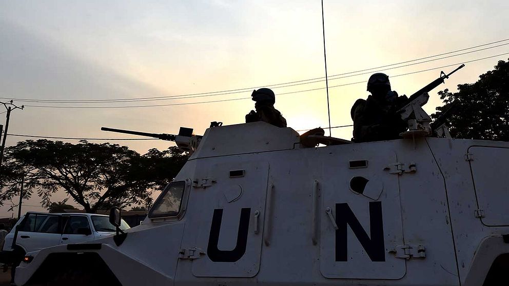 En patrull ur de fredsbevarande FN-trupperna i Bangui, huvudstaden i Centralafrikanska republiken.