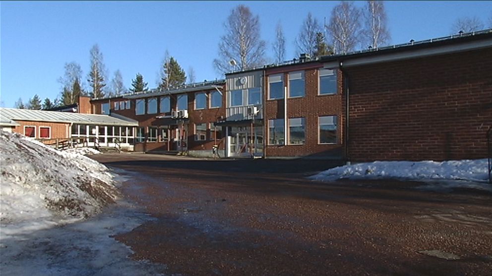 Jättestenskolan, Grums