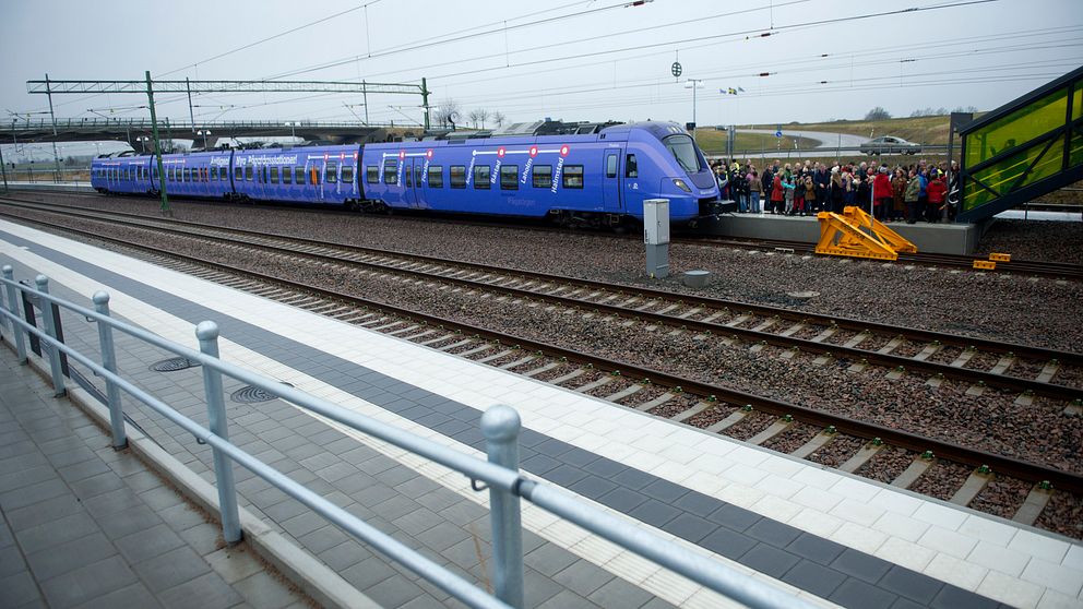 Tåg vid invigning av Hallandsåstunneln.