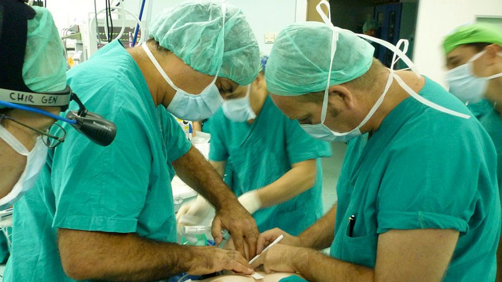 Den inflammerade härvan kring den italienska kirurgen Paolo Macchiarini får nu KVA, Kungliga vetenskapsakademin, att agera.