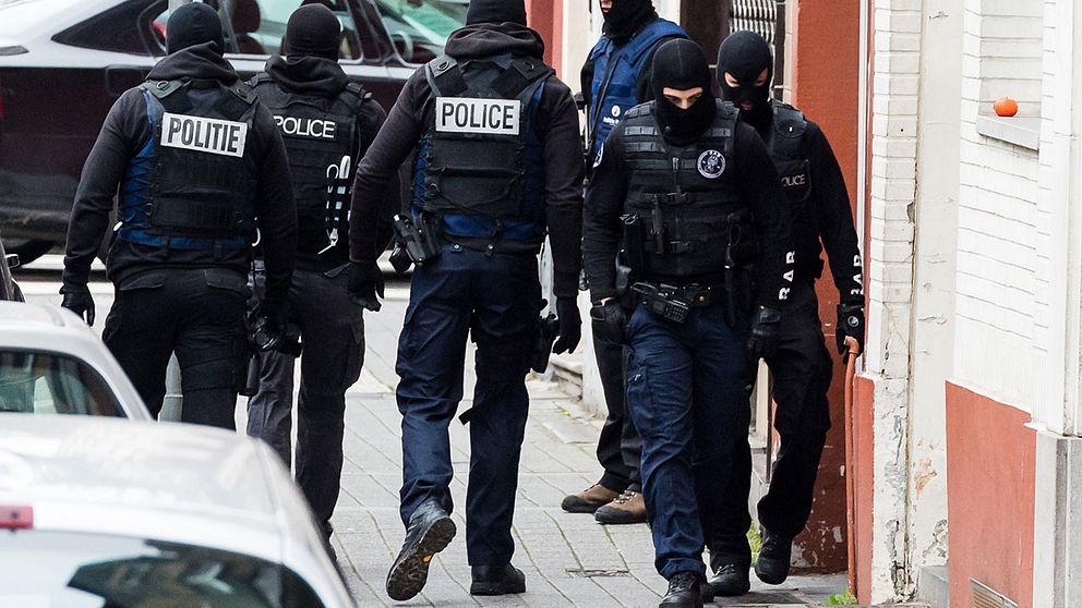 Tio greps i Bryssel efter tillslag. Bilden från en tidigare razzia i Bryssels huvudstad 2015.
