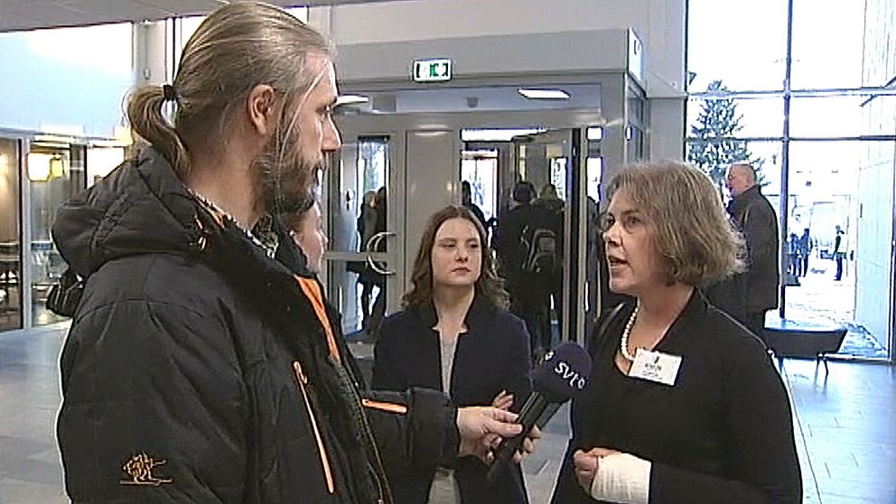 Reporter Daniel Wikdahl med Jette Huizinga och Lotta Wennlund.