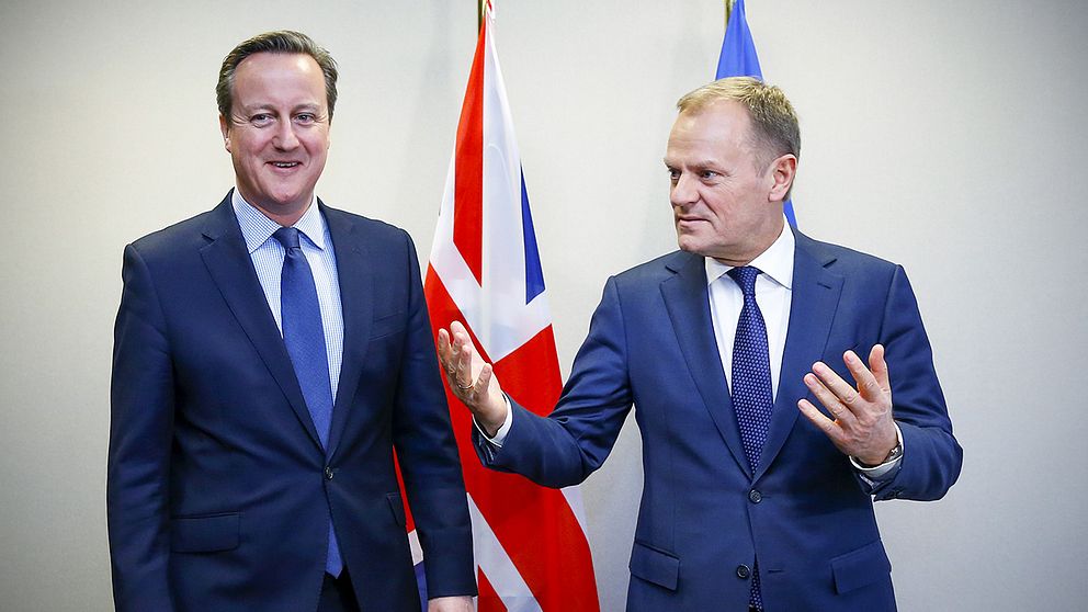 Storbritanniens premiärminister David Cameron tillsammans med EU:s permanente rådsordförande Donald Tusk.