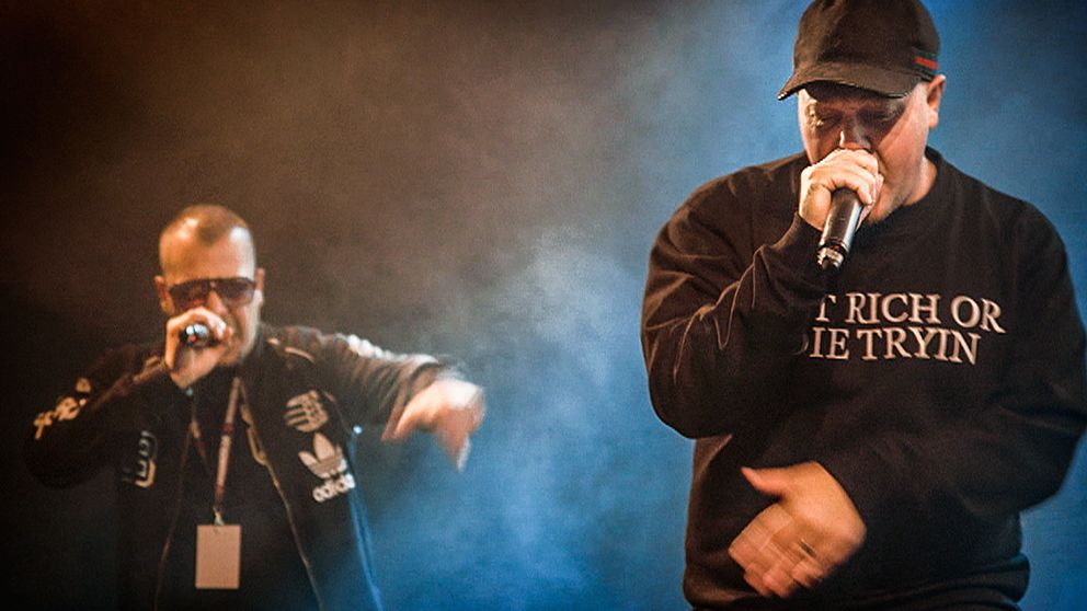 Sebbe och Ludvika i i hiphop-gruppen Kartellen.