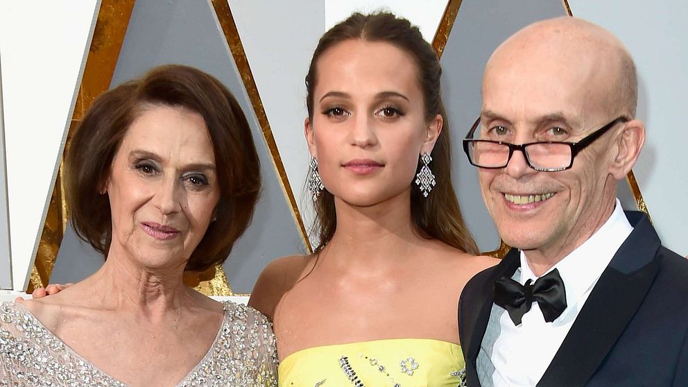 Maria Fahl Vikander tillsammans med dottern Alicia Vikander och Svante Vikander.