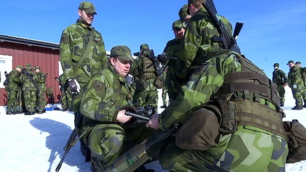 Hemvärnssoldater från Jämtland på väg till övning i Norge.
