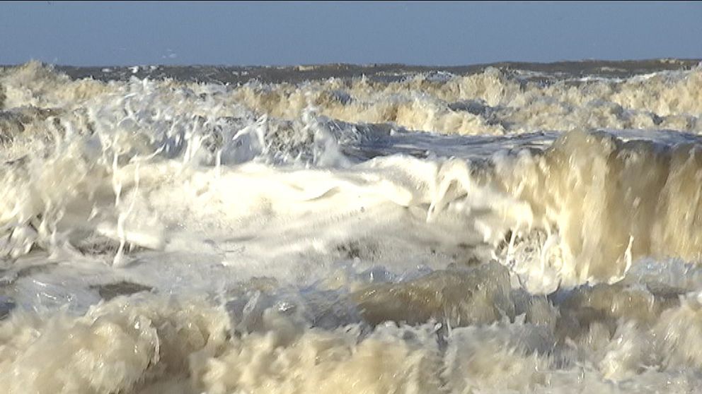 Stora vågor utanför Helsingborg den 3 februari.