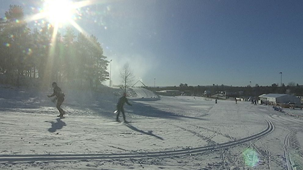 Gnistrande vackert vinterväder och perfekta skidspår på Lugnets skidstadion i Falun den 15 februari.