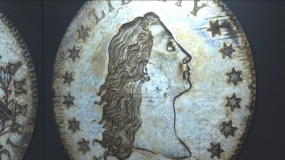 Världens dyraste mynt, en ”Flowing hair silver dollar”, visades upp på Kungliga Mynt-kabinettet i  Stockholm.