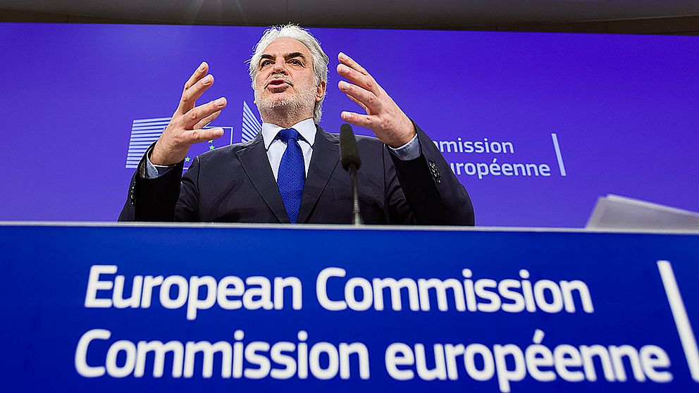 EU:s biståndskommissionär Christos Stylianides på en presskonferens i Bryssel.