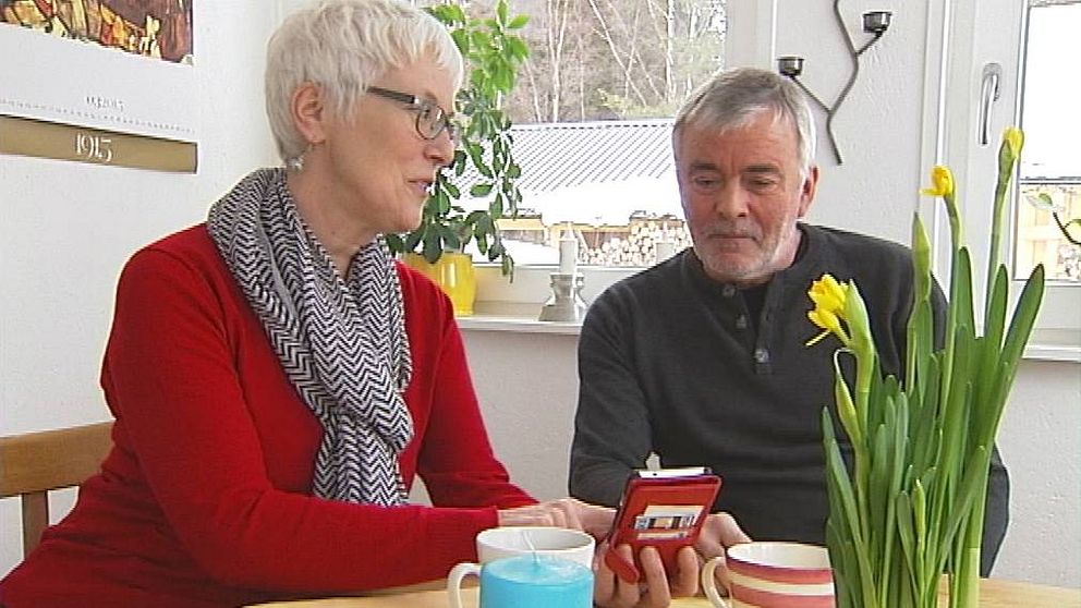 Helmut och Gisela Poppe tvingades flytta för att kunna fortsätta jobba över internet