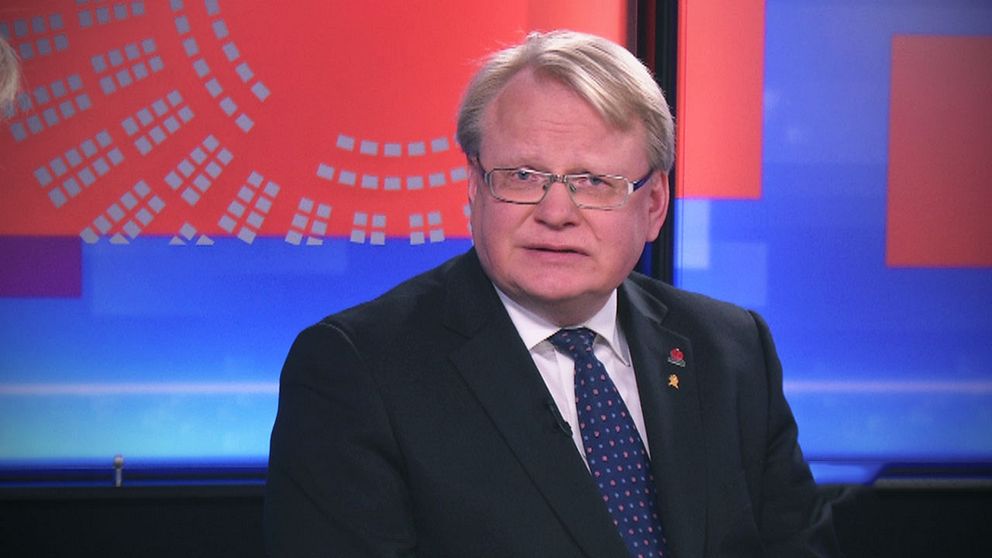 Försvarsminister Peter Hultqvist har varit föremål för en desinformationskampanj av främmande makt. Det säger han i en intervju i SVT:s Rakt på.