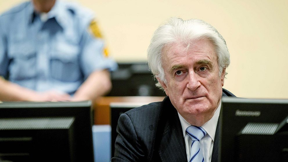 Ex-ledaren Radovan Karadzic i rätten.