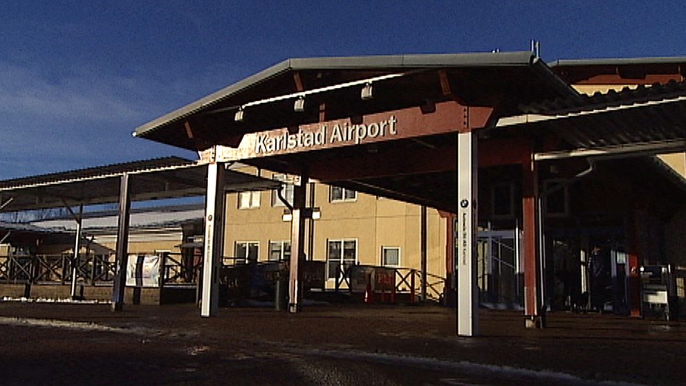 Inte bara förre vd utan hela styrelsen för Karlstad Airport kan ställas till ansvar för de misstag som gjorts. Också tidigare styrelser som redan beviljats ansvarsfrihet.