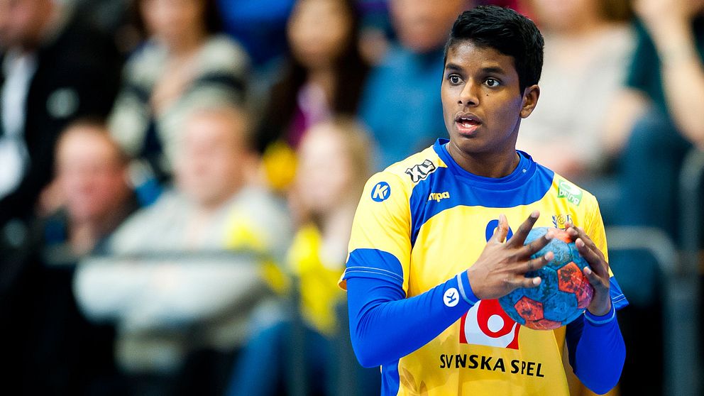 Lurig lottning väntar Louise Sand och Sverige.