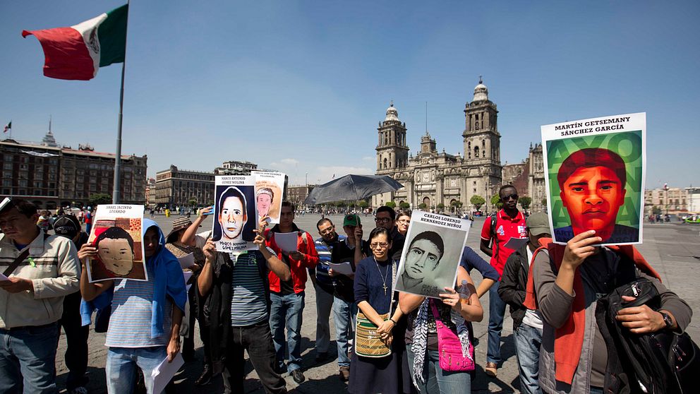 Protest på jättetorget Zocalo i Mexiko City.